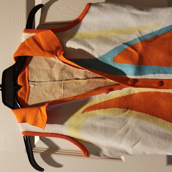 Multi Color Short Jumper - Picture 3 of 5